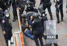 Thai Police Clash With Protesters for Second Straight Day
