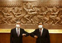 China’s FM Wang Offers Aid and Friendship on Cambodia Visit