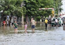 Bangkok Gov. Apologizes for Lack of Flood Warning