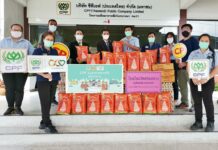 CP-CP Foods volunteers help flood affected students at Wat Sao Thong Klang School