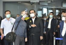 Citing Omicron, HealthMin Proposes Reimposing Quarantine for Tourists