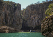 Wall of Rock Falls on Boaters on Brazilian Lake, Killing 6 A tourist boat navigates through a canyon in Furnas Lake, near Capitolio City, Brazil, Sept. 2, 2021. Photo: Andre Penner / AP