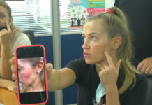 Russian Tourist Assaulted After Refusing To Pay Entrance Fee Russian tourist Ekaterina Kuzmenko, 33, shows her bruise after being assaulted by a Thai man on Jan. 1, 2022.