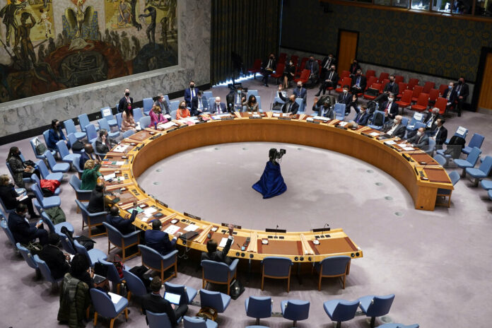 The United Nations Security Council votes to hold a meeting, Monday, Jan. 31, 2022. Photo: Richard Drew / AP