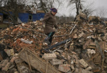 Ukrainian President Says Defense Is at a ‘Turning Point’ Mariya, a local resident, looks for personal items in the rubble of her house, destroyed during fighting between Russian and Ukrainian forces in the village of Yasnohorodka, on the outskirts of Kyiv, Ukraine, Wednesday, March 30, 2022. Photo: Vadim Ghirda / AP