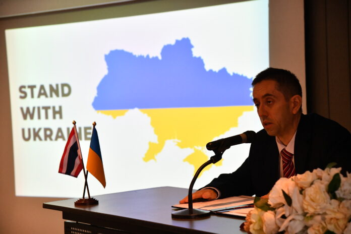 Ukrainian Charges d’Affaires Oleksandr Lysak speaks at a press conference at the Pullman G Hotel in Bangkok on Apr. 28, 2022.