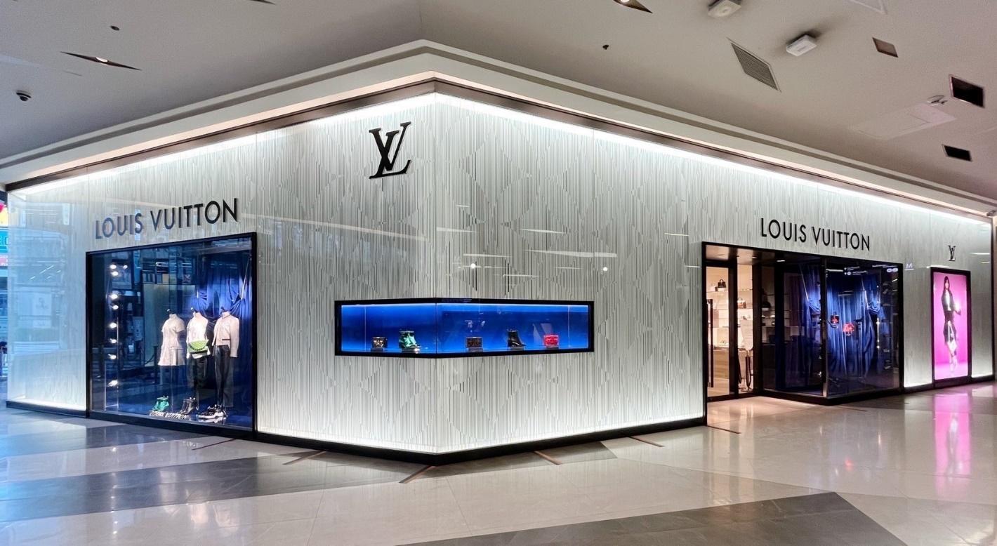 Louis Vuitton Bangkok Siam Paragon Men's Store store, Thailand