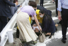 Japan Ex-leader Shinzo Abe Apparently Shot, in Heart Failure Japan’s former Prime Minister Shinzo Abe, center, falls on the ground in Nara, western Japan Friday, July 8, 2022. Photo: Kyodo News via AP