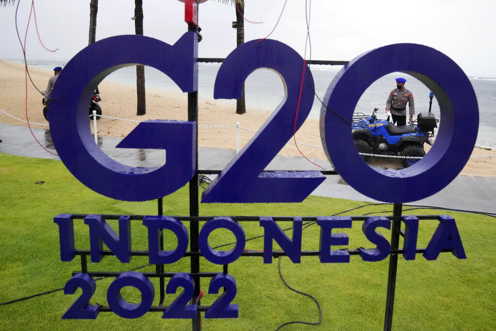 A police officer prepares an ATV for patrol ahead of the G20 Foreign Ministers' Meeting in Nusa Dua, Bali, Indonesia, Thursday, July 7, 2022. Photo: Dita Alangkara / AP