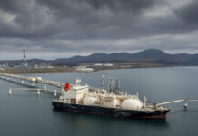 Russia Sends More Energy to Asia as Europe Cuts Back FILE - The tanker Sun Arrows loads its cargo of liquefied natural gas from the Sakhalin-2 project in the port of Prigorodnoye, Russia, on Friday, Oct. 29, 2021. Photo: AP File