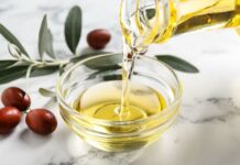 What are the Advantages of Jojoba Oil?
