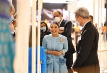 Her Royal Highness Princess Sirivannavari Nariratana Rajakanya presided over the Grand Opening of the “Weaving the Way: A Journey of Thai Silk”