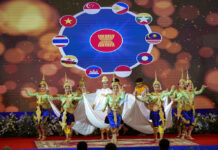 Cambodian dancers perform during the opening ceremony of the 40th and 41st ASEAN Summits (Association of Southeast Asian Nations) in Phnom Penh, Cambodia, Friday, Nov. 11, 2022. Photo: Vincent Thian / AP