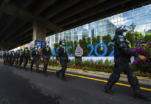 Asia-Pacific Leaders Tackle Trade, Sustainability in Bangkok Police patrol near the venue of the Asia-Pacific Economic Cooperation (APEC) in Bangkok, Thailand, in Bangkok, Thailand, Wednesday, Nov. 16, 2022. Photo: Anupam Nath / AP