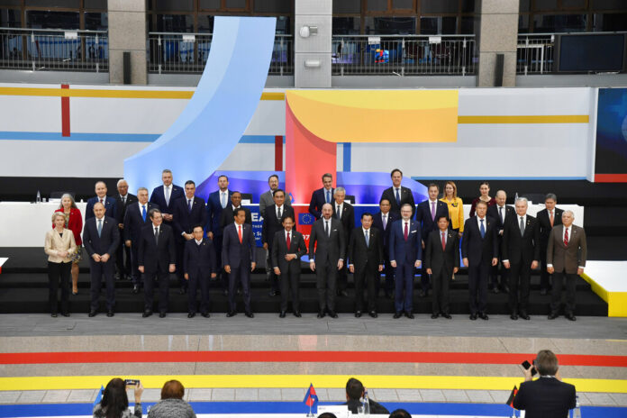 European Union heads of state and counterparts from the Association of Southeast Asian Nations pose for a group photo during an EU-ASEAN summit in Brussels, Wednesday, Dec. 14, 2022. Photo: Geert Vanden Wijngaert / AP