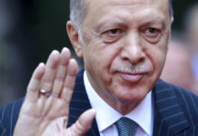 Erdogan Might Approve Finland’s NATO Bid, ‘Shock’ Sweden FILE - Turkey's President Recep Tayyip Erdogan waves to the crowd during a welcome ceremony in Sarajevo, Bosnia, on Sept. 6, 2022. Photo: Armin Durgut / AP File