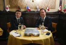 France Doesn’t Rule Out Sending Warplanes to Ukraine French President Emmanuel Macron, left, and Dutch Prime Minister Mark Rutte, right, pose for the media in a restaurant in The Hague, Netherlands, Monday, Jan. 30, 2023. Photo: Peter Dejong / AP Pool