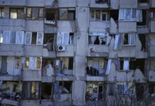 Death Toll Rises, Rescues Dwindle in Earthquake Aftermath