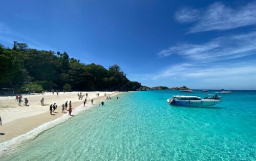 Similan Islands Now have More Than 2,000 Visitors per Day