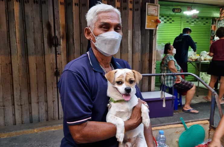The Beloved Dog Always Sings Along With the National Anthem
