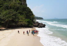 Foreign Teacher Charged After Son’s Friend Drowned at Sea