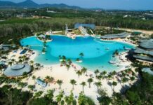 A world-class techno music festival at “DRUMCODE X BLUE TREE SONGKRAN”