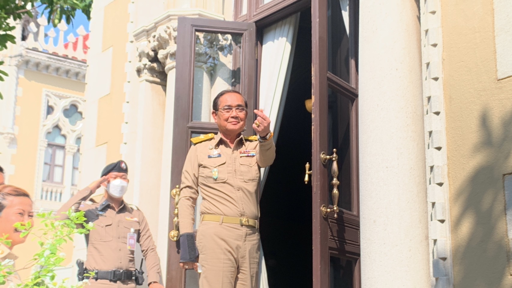 prayut dissolve