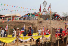Songkran Thai-Laos Starts on a Bridge Across Two Countries