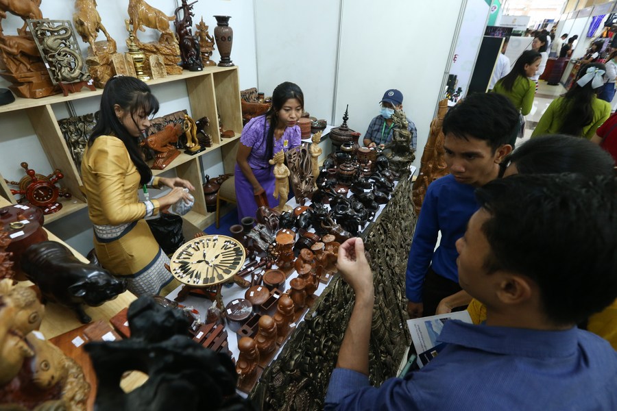 Myanmar, China Hold Border Trade Fair in Nay Pyi Taw