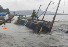 21 Dead And 40 Rescued After A Wind-tossed Boat Overturns In The Philippines