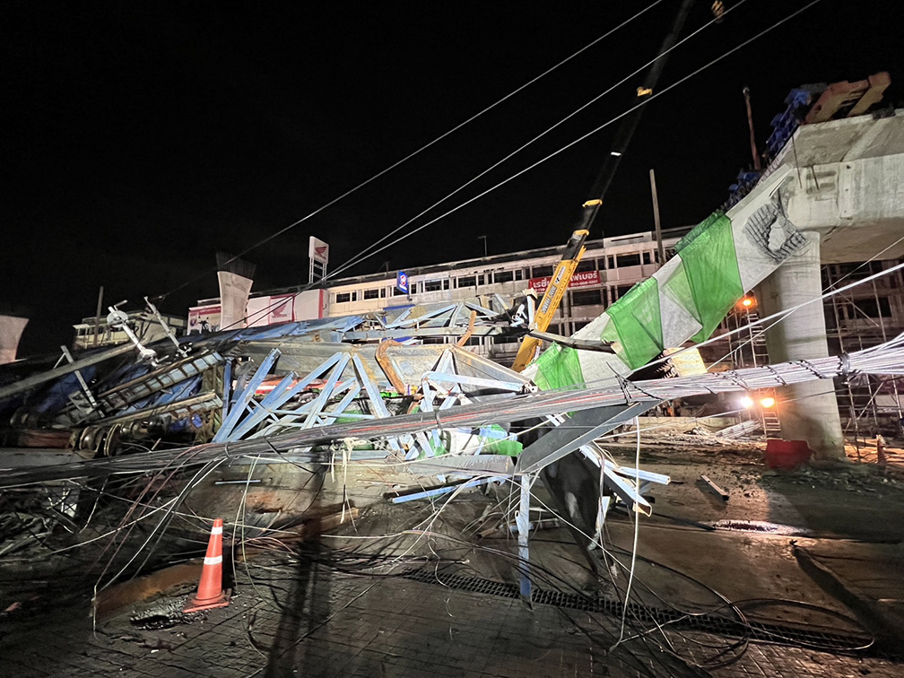 Section of New High-End Fashion Mall Collapses in Mexico City