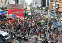 Central Bank Could Raise Rate Again; Protests Weigh on Economy, Economist Says