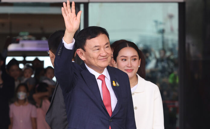 thaksin back1