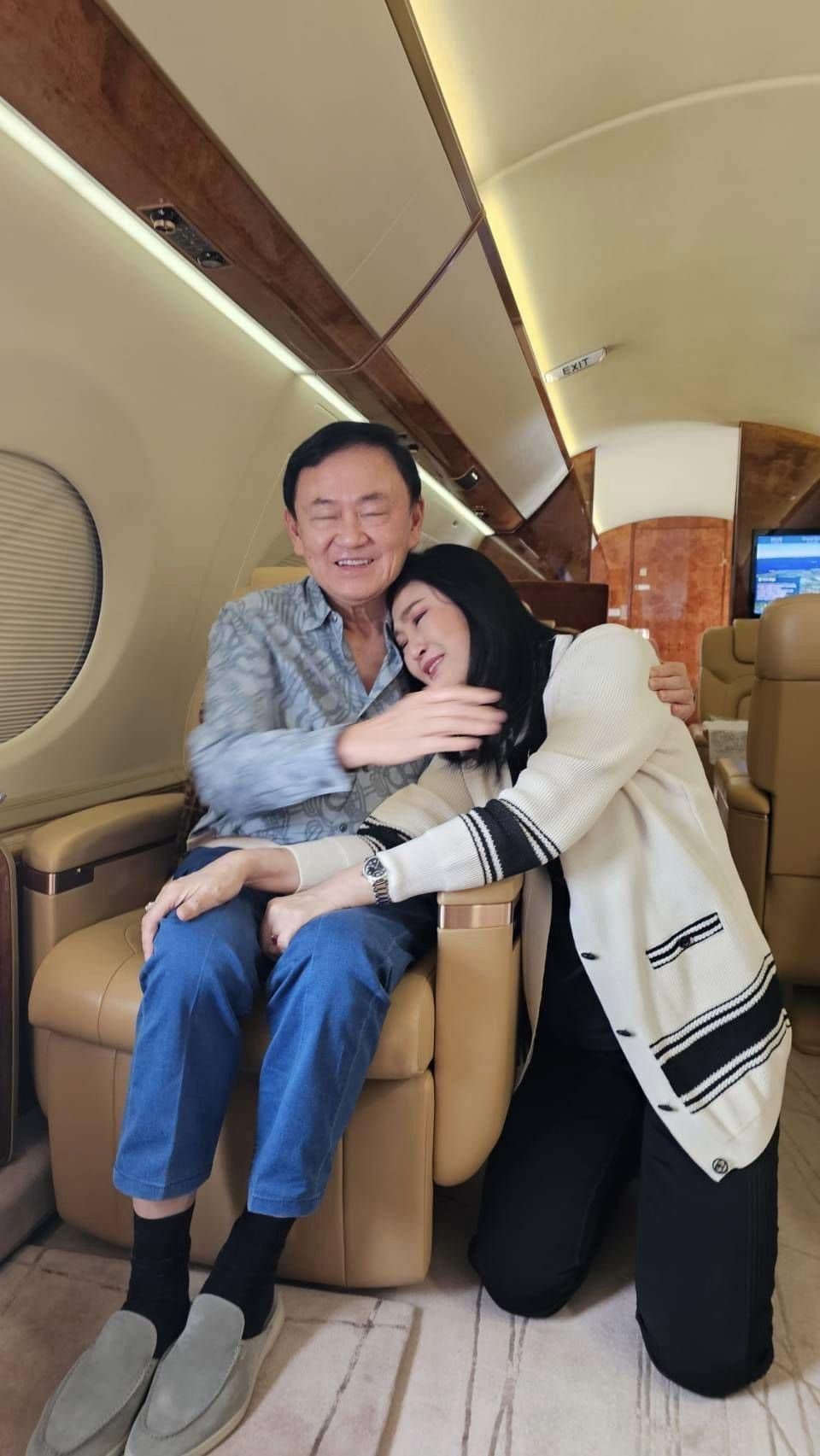 yingluck thaksin3