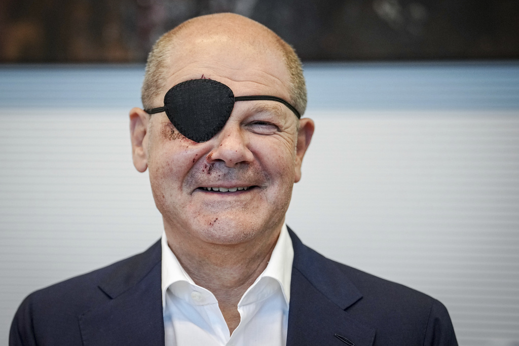 [foto] Wa la........German Chancellor become 1-eyed Jack | HardwareZone ...