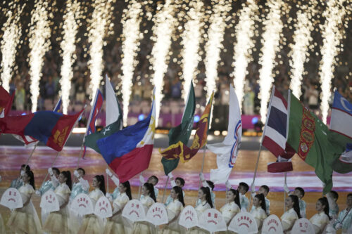 Lots Of Dignitaries But No Real Fireworks – Only Electronic Flash – As The Asian Games Open