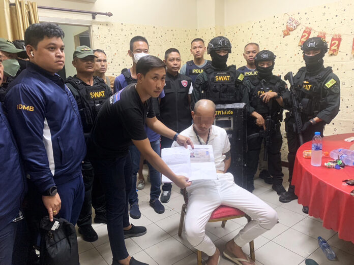 police arrest chinese man