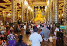 European Road Trip Group Makes a Pit Stop to Explore Phitsanulok