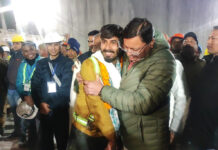 Indian Rescuers Pull Out All 41 Workers Who Were Trapped In A Tunnel For 17 Days