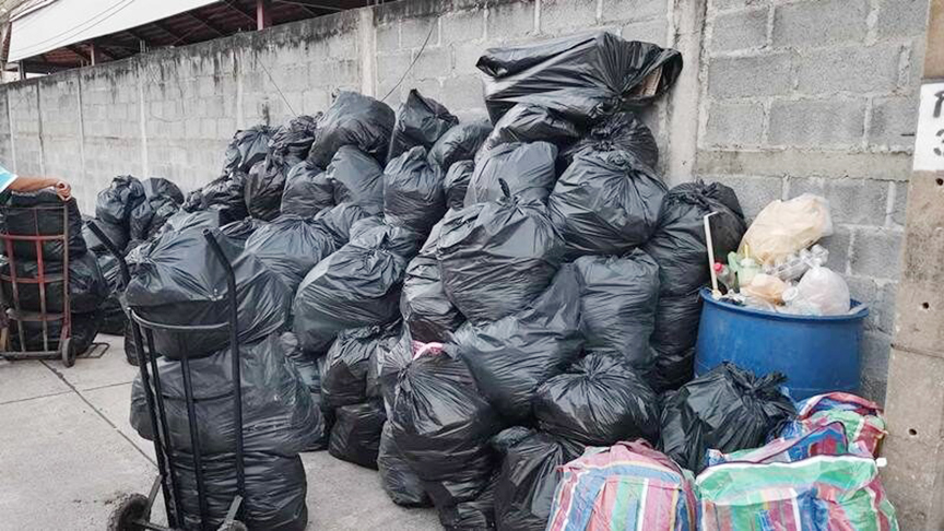 roomtrash3