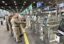 Suvarnabhumi Auto-Departure Passport Control Is Open to Foreigners passport control
