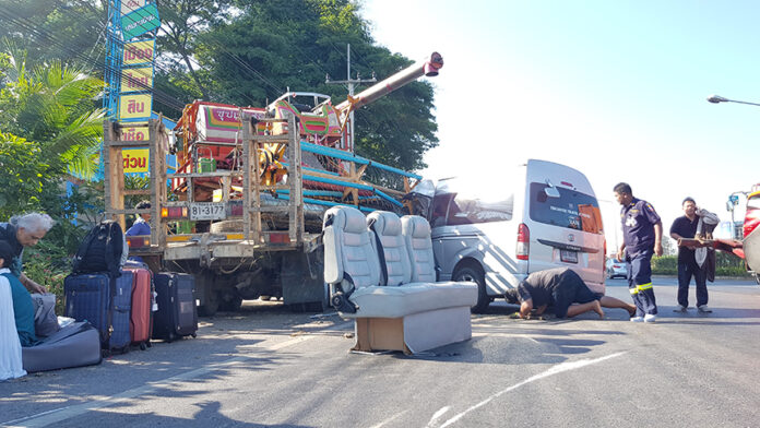 Police intercept illegal transport of 71 Myanmar nationals in Tak | Th
![van american1