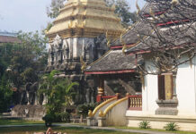 Polish Women Apologise For Sunbathing At Chiang Mai Temple sunbathing