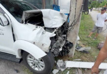 A Car Carrying 5 Spanish Tourists To Suvarnabhumi Airport Is Hit Spanish