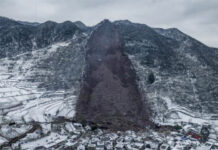 7.1-magnitude Quake Hits Xinjiang; Death Toll Rises in Yunnan Landslide Yunnan
