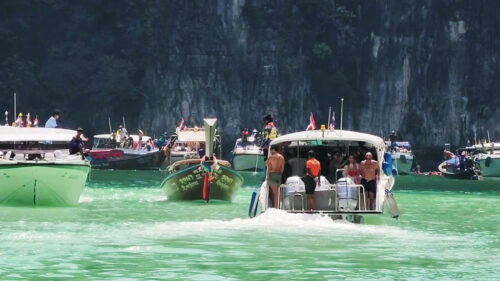 Krabi Rushes To Handle 120 of Tourist Boats a Day to Pileh Bay