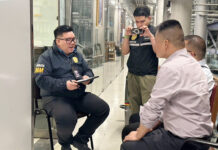 Two Chinese Men Are Caught At the Gate of Suvarnabhumi With Fake Passports gate