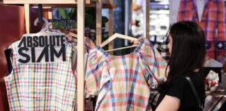 Siam Piwat’s “Thainess Station” Introduces “Pha Khao Ma” As a Trend Thainess