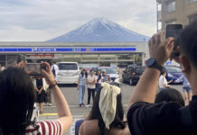 Town Begins Work to Block Mt. Fuji Photo Spot Due to Unruly Tourists