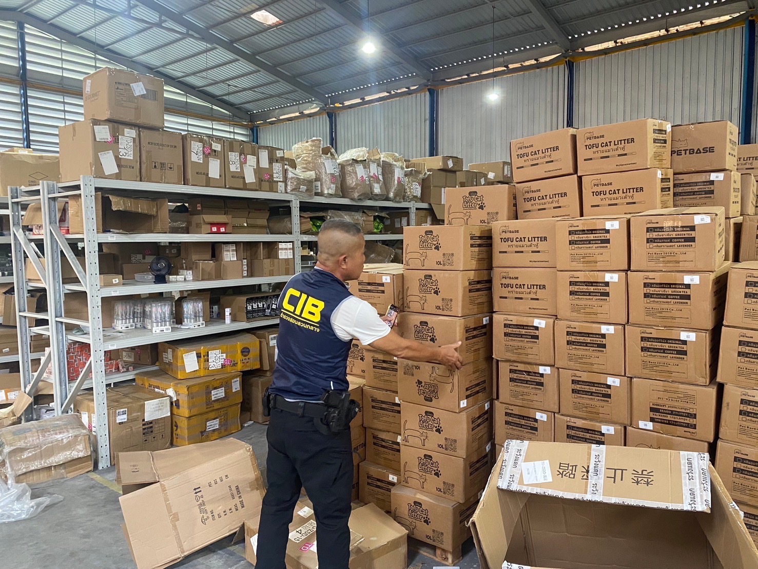 Police Seize 30,000 Counterfeit Cosmetics Being Sold From China